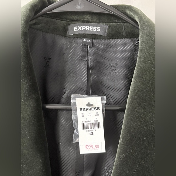 Express Green velvet blazer - Picture 3 of 4